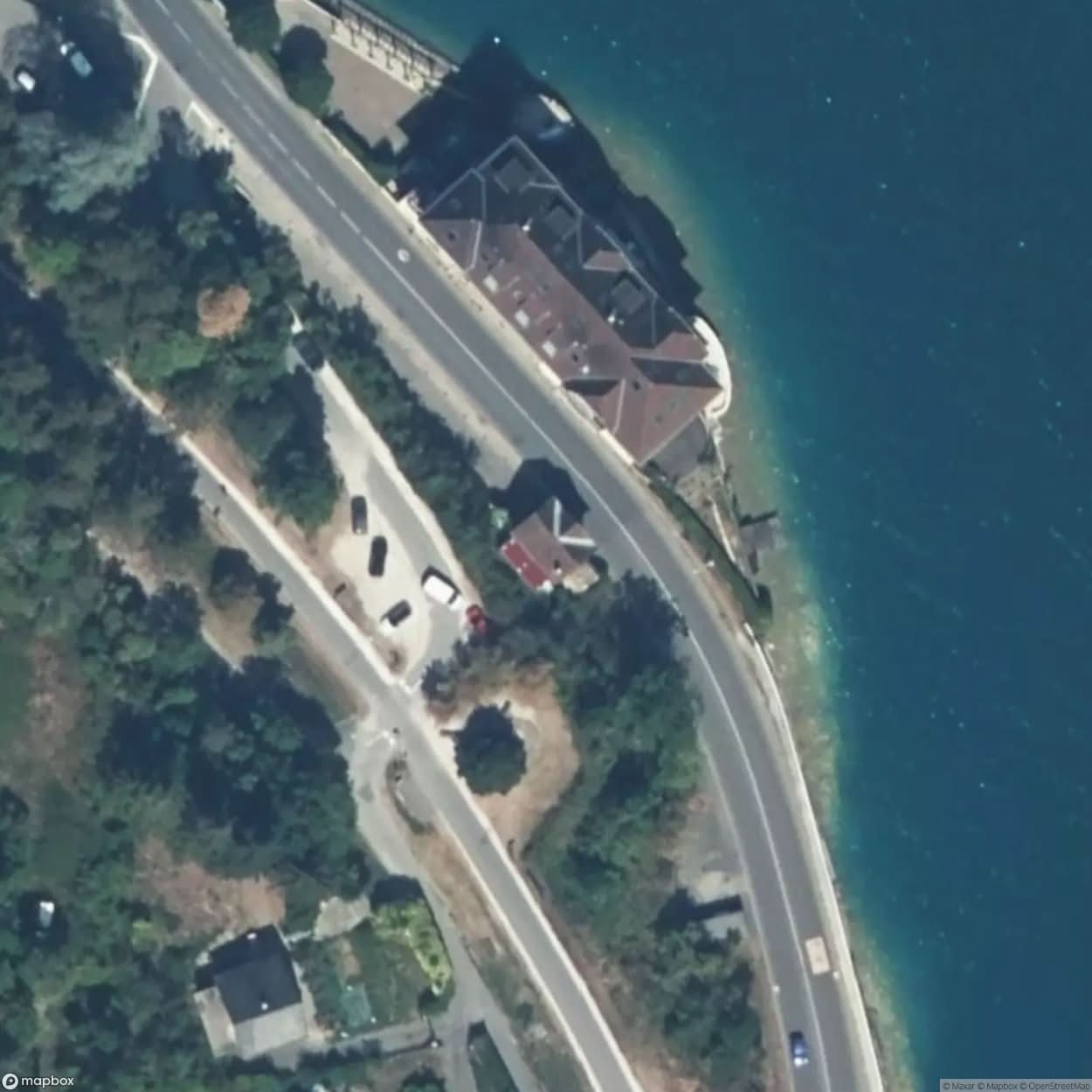 Lake Manor [FRA] #01411