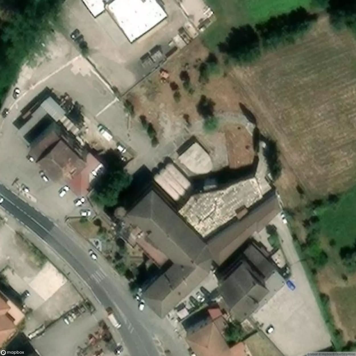 Hotel Complex With Pool [ITA] #13181