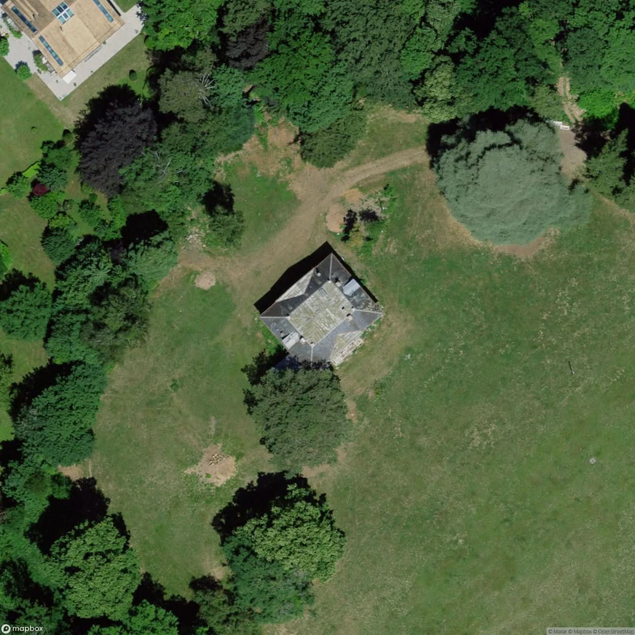 Abandoned Manor [CHE] #03733