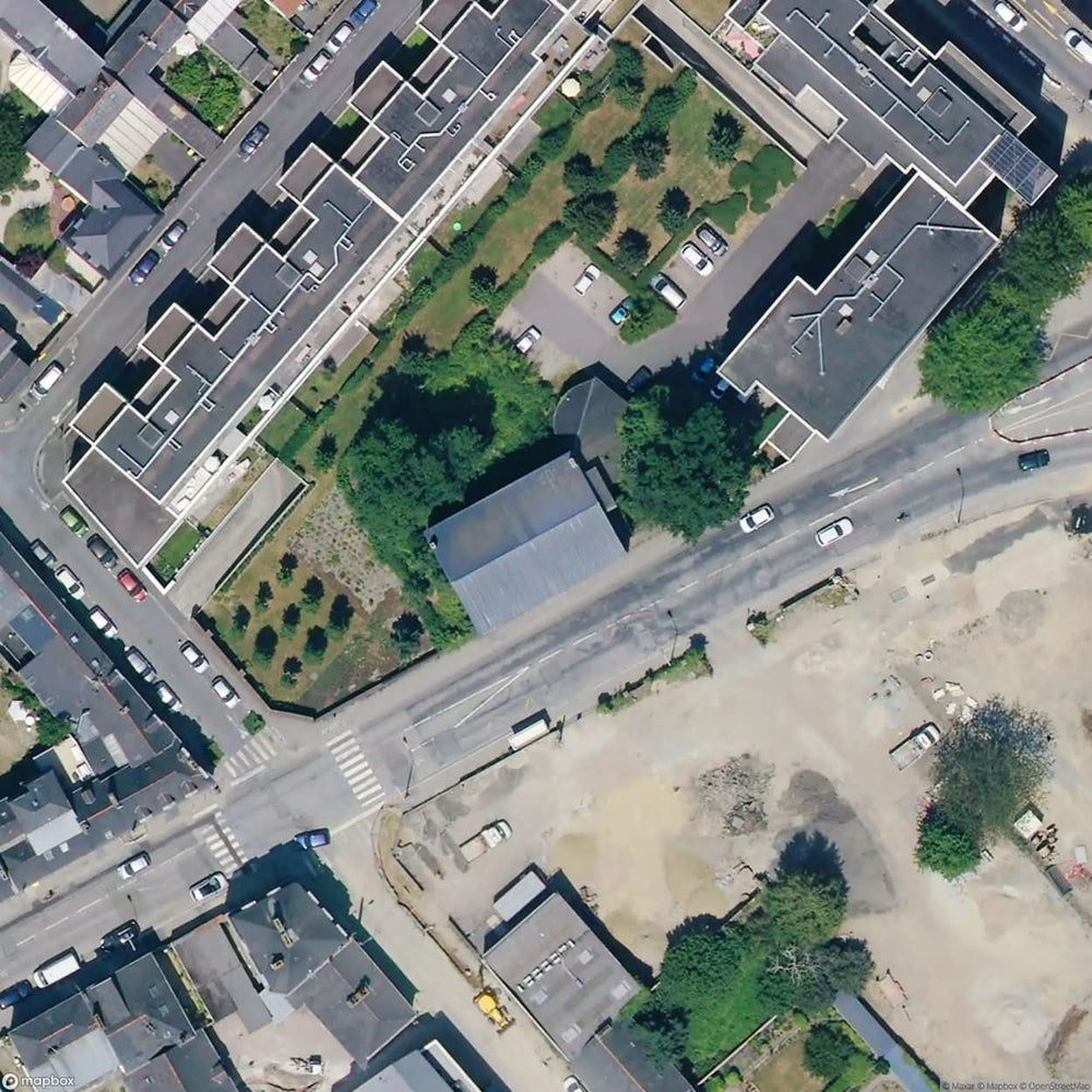 House Squat [FRA] #03545