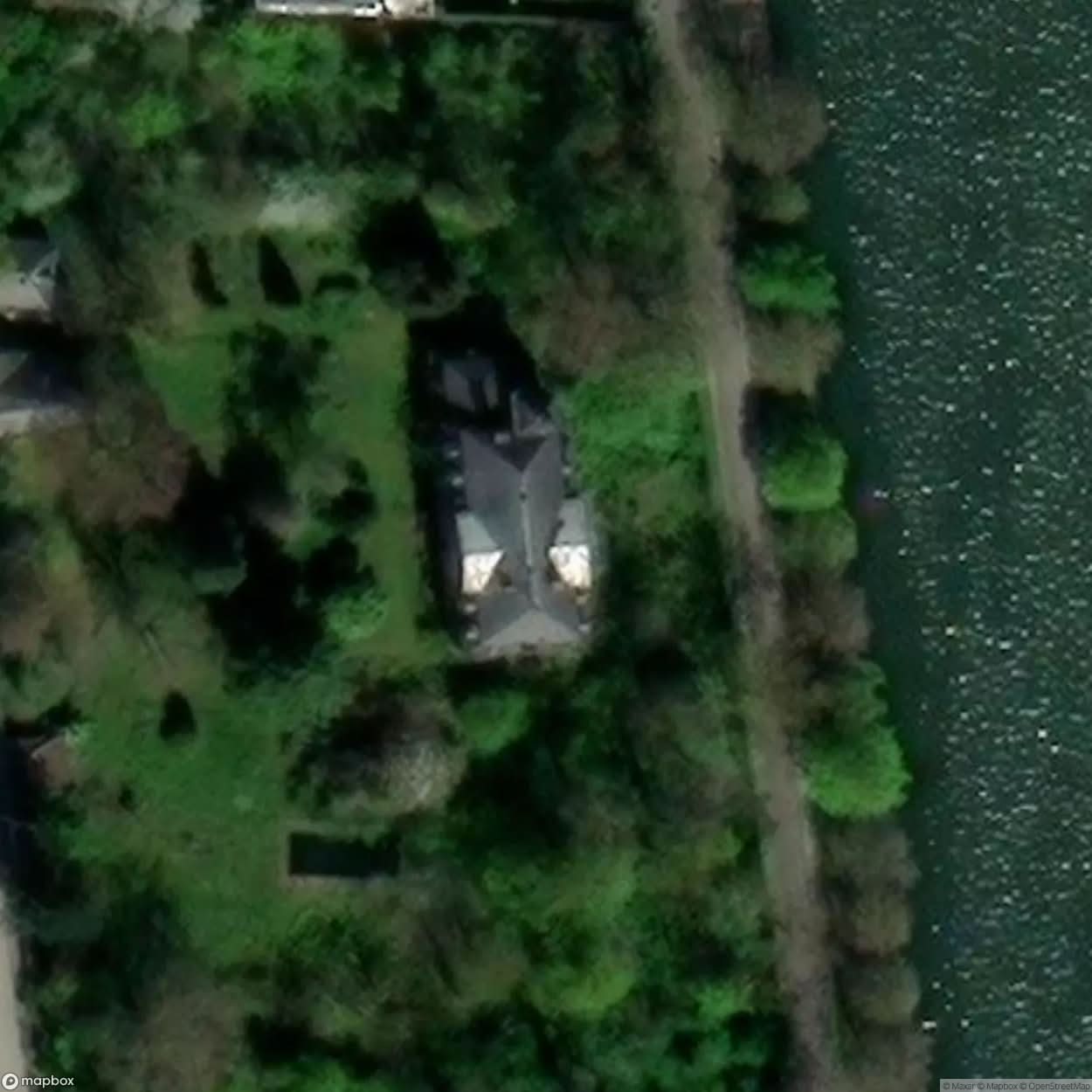 Capitel House [BEL] #04206