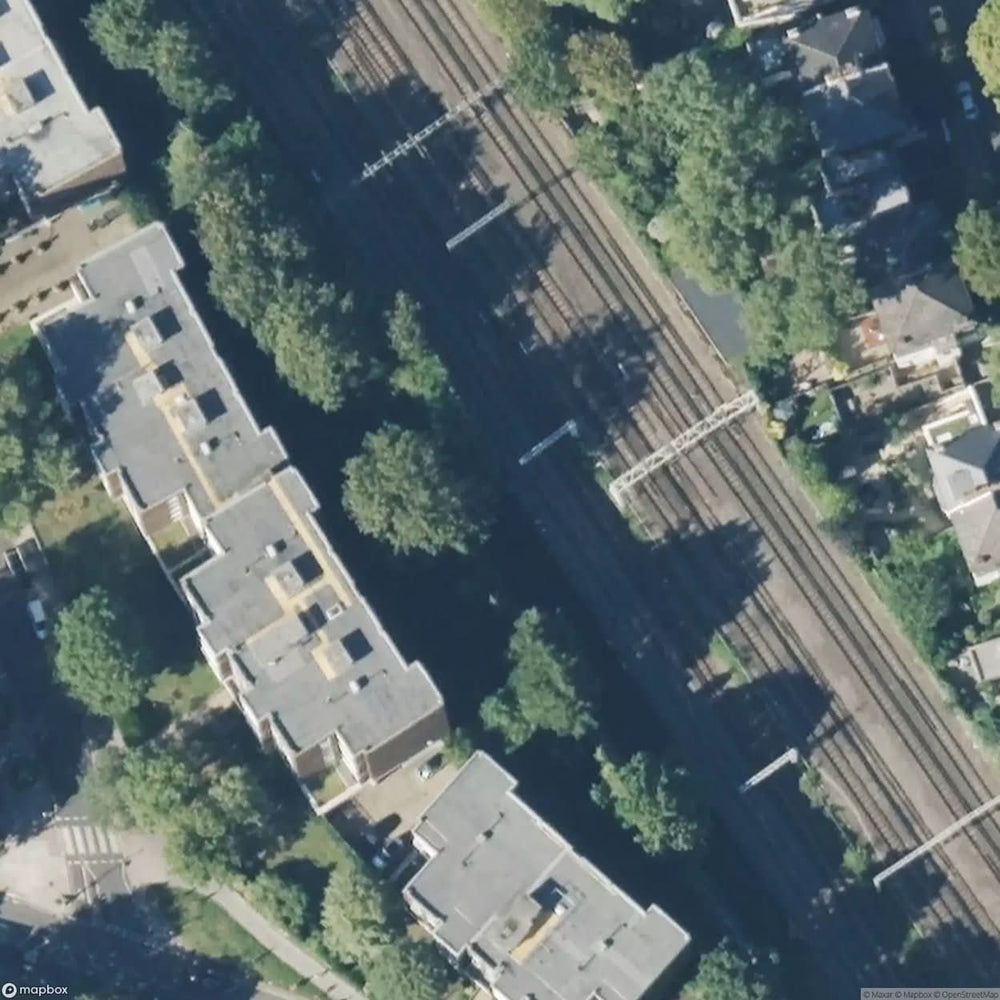 Up Empty Carriage Line Rail [GBR] #10075
