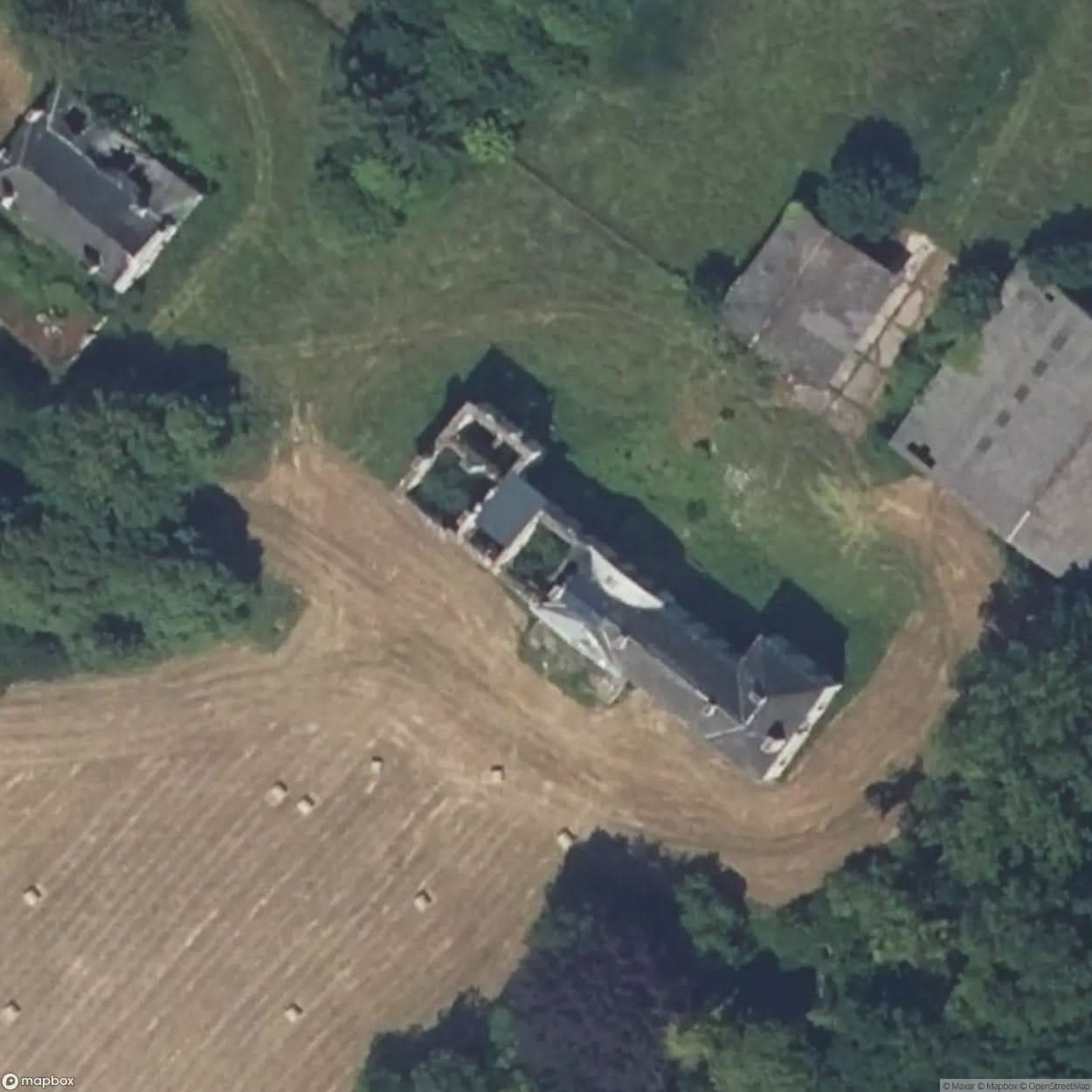 The Creuniers Manor House [FRA] #19225