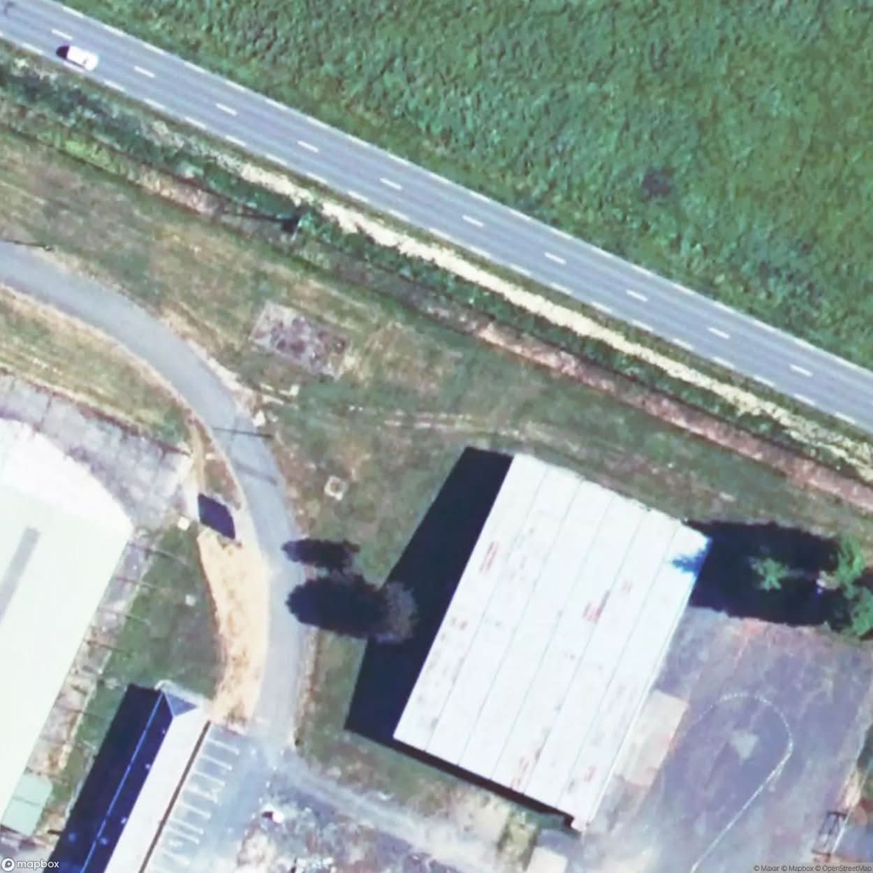 Chateaudun Air Base Aircraft Cemetery [FRA] #32331