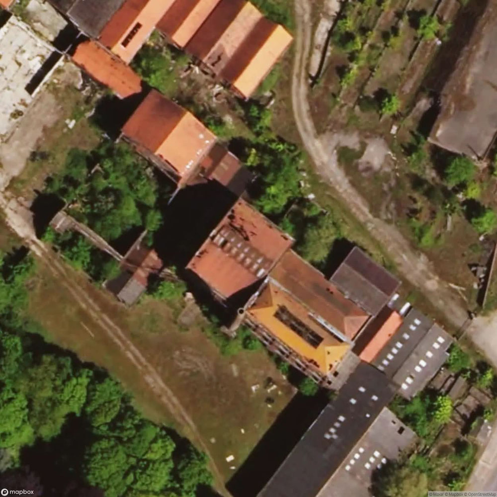 Factory Laas [FRA] #20243