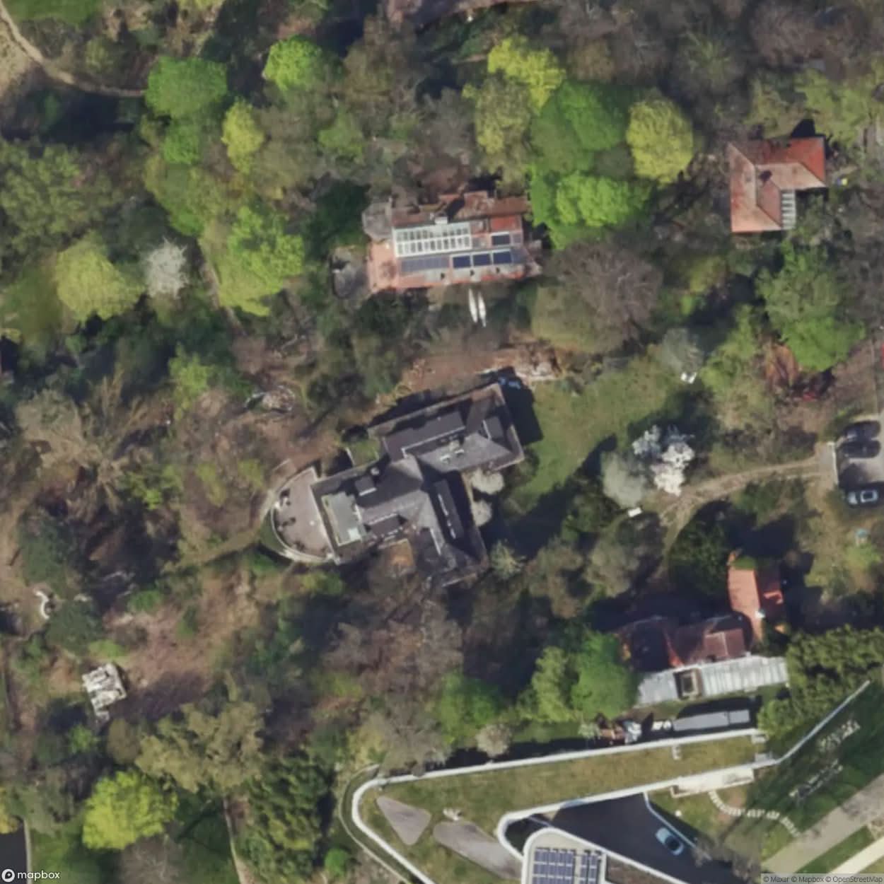 Villa By The Lake [DEU] #04592