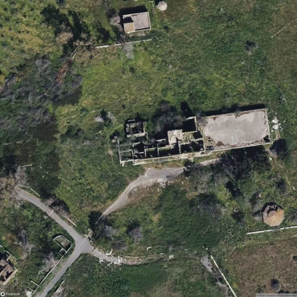 Site Building In The Middle Of Photovoltaic Panels [ITA] #34356