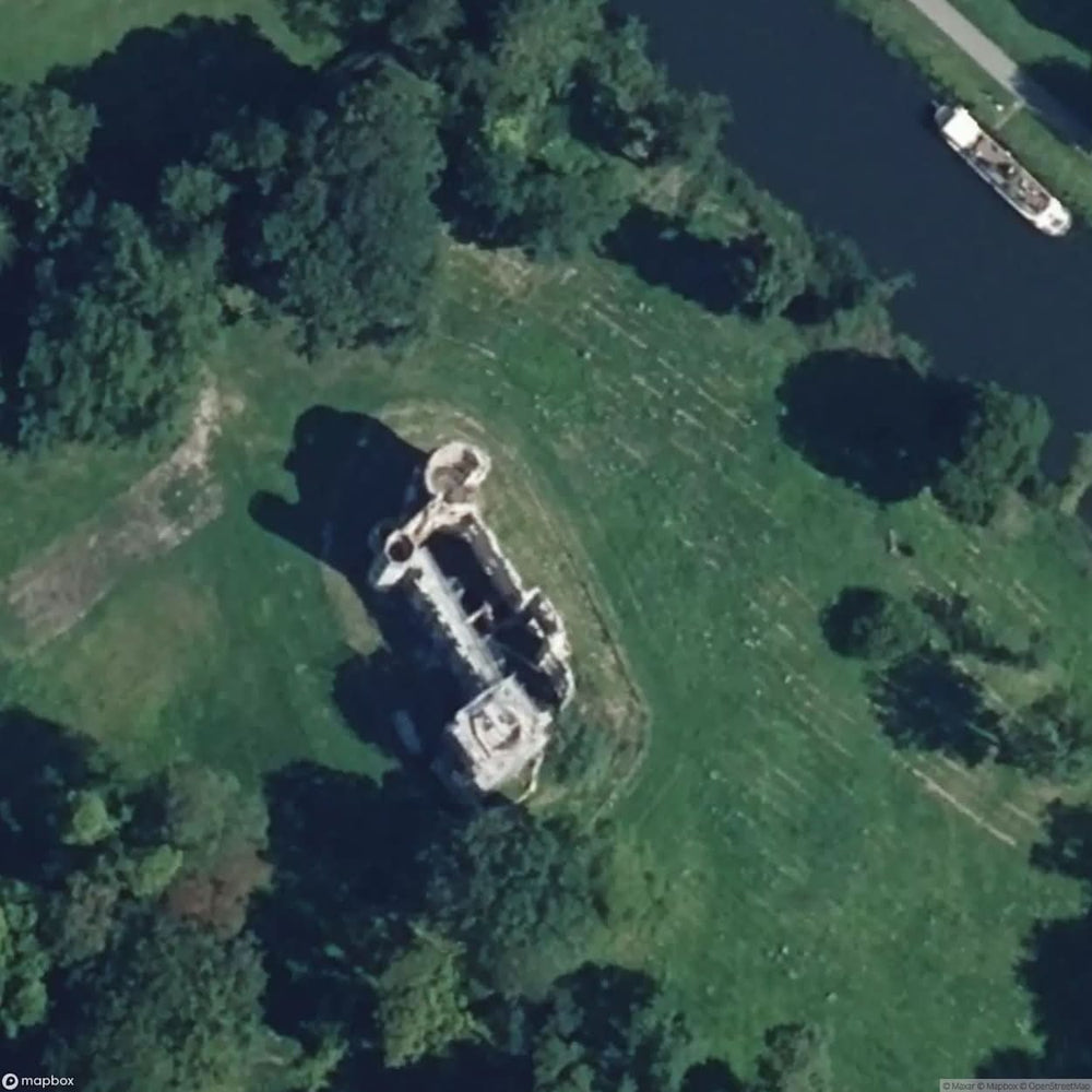 Remy Castle Bridge [FRA] #10947