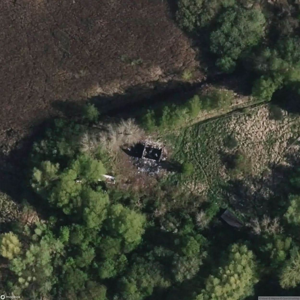 Small Burnt Out House Ruin [DEU] #20869